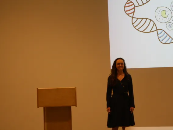 Image of grad slam semifinalists presenting.