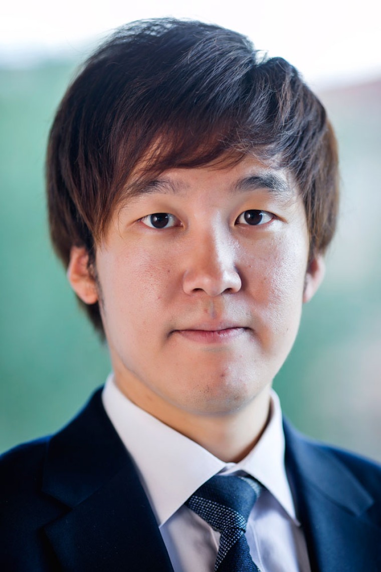 Portrait of Junmo Ahn
