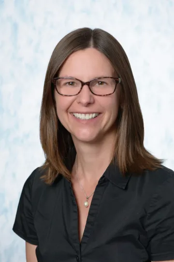 A headshot of Dr. Shelley Hawthorne Smith.